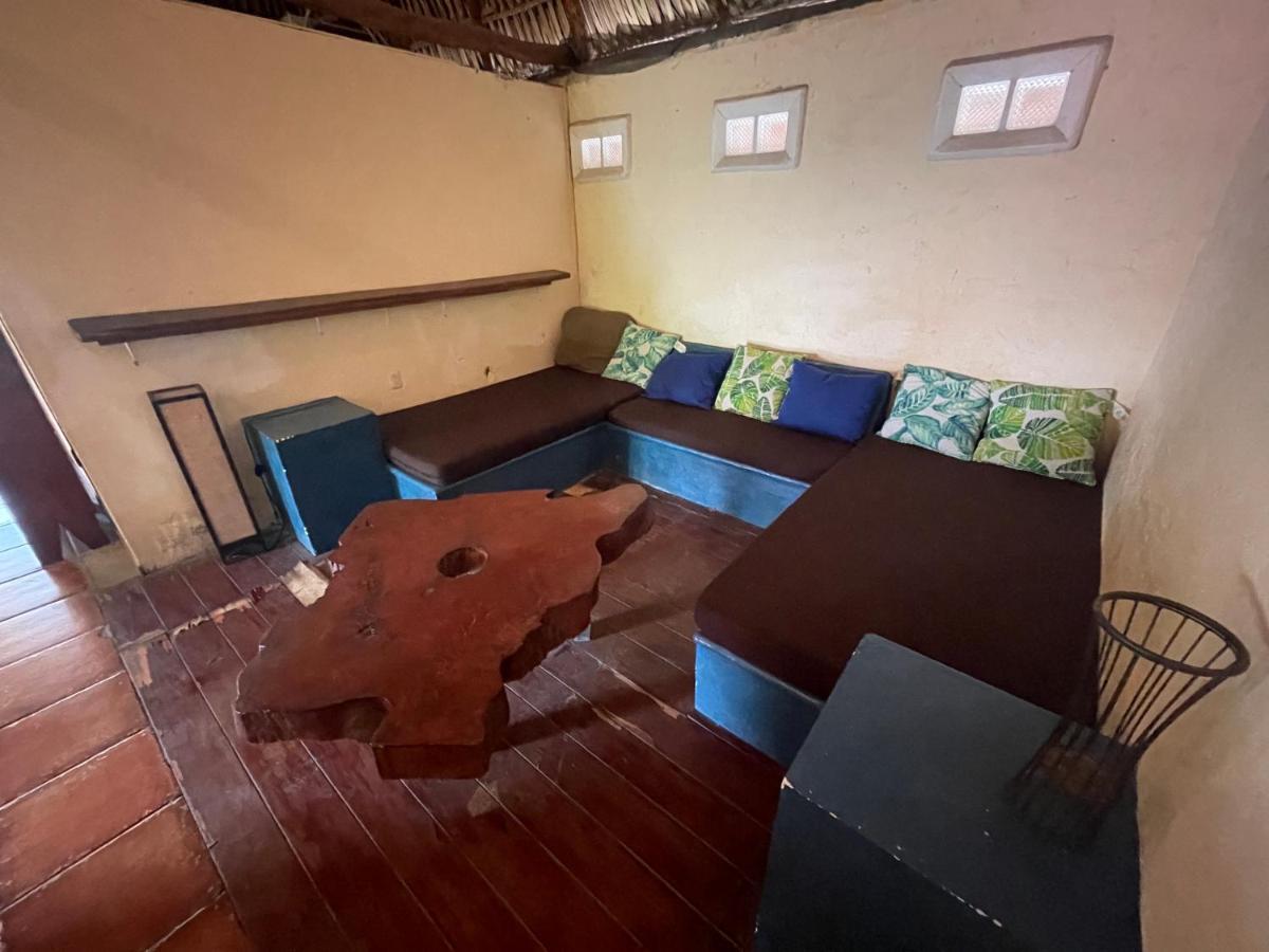 Johnnys Place Hotel Monterrico Extérieur photo