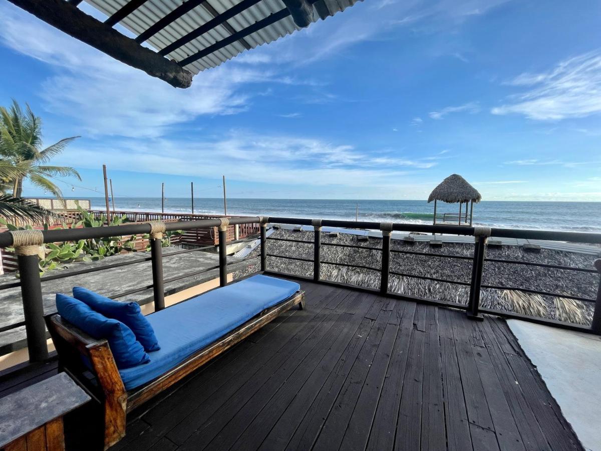 Johnnys Place Hotel Monterrico Extérieur photo